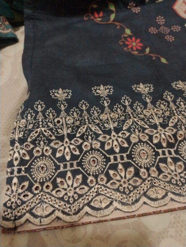 Lawn Shirt Embroidered lawn vail dupatta - Image 3