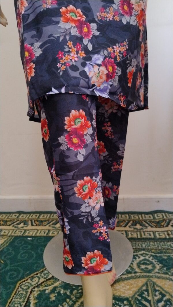 Digital Printed Swiss Lawn - Image 3