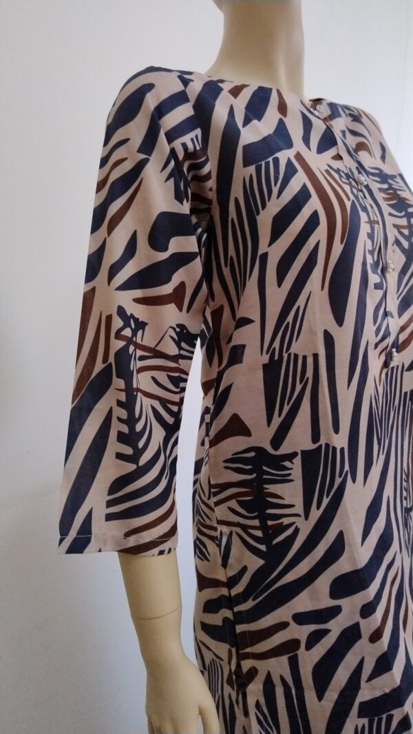 Digital Printed Swiss Lawn - Image 2
