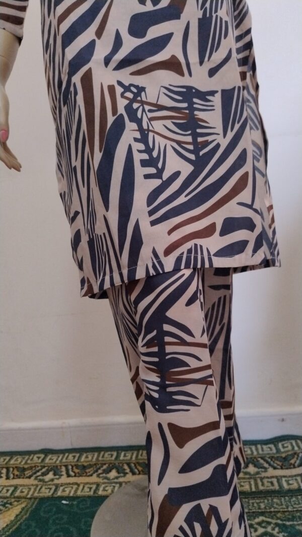 Digital Printed Swiss Lawn - Image 3