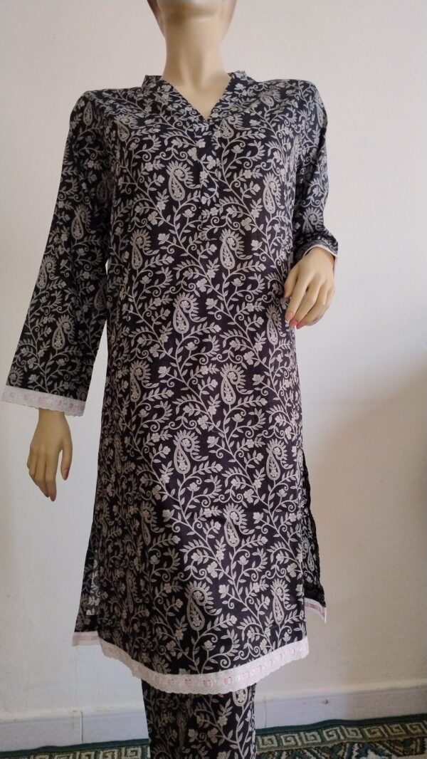 High Quality Lawn Floweral Digital Printed - Shirt & Trouser