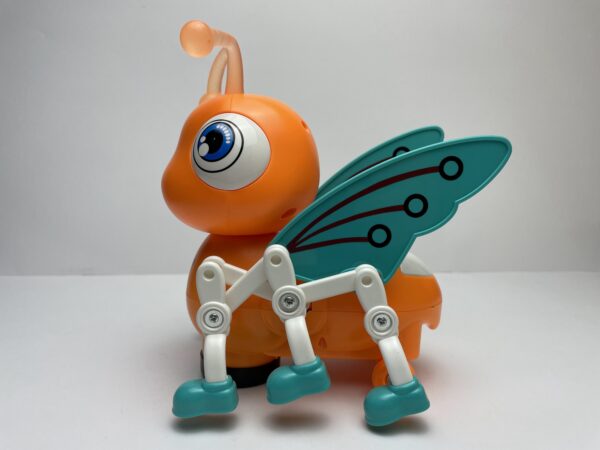 Cute bee - Image 2
